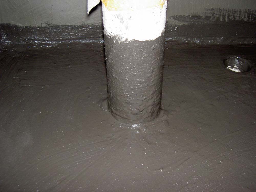 氰凝防水防腐材料黏度小，滲透性好，與被涂物表面粘結力強;形成的涂膜耐磨且具有光澤，力學性能好，強度大，抗滲透性優異。能在潮濕、干燥等多種基面施工，耐老化性能強，使用壽命長。特別適用于做冷庫保溫系統的防水隔汽層，外墻外保溫的防潮底漆層，以及其他木材基面、水泥基面的防水隔